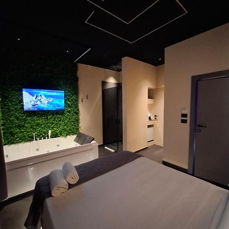 Dark & Light Rooms & Luxury Suites Катания Екстериор снимка